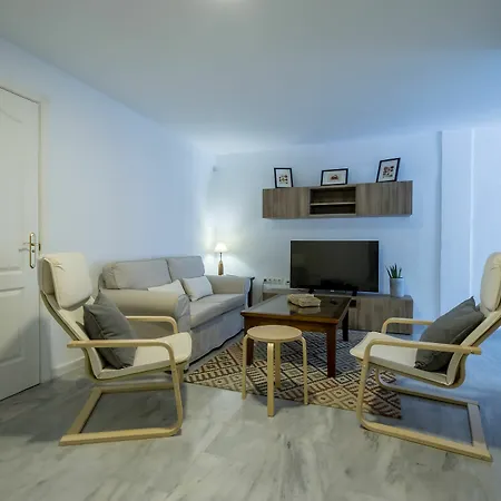 度假居 Cabopino House - *
