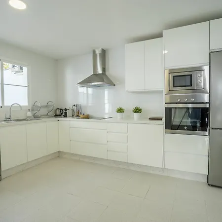 度假居 Cabopino House - *