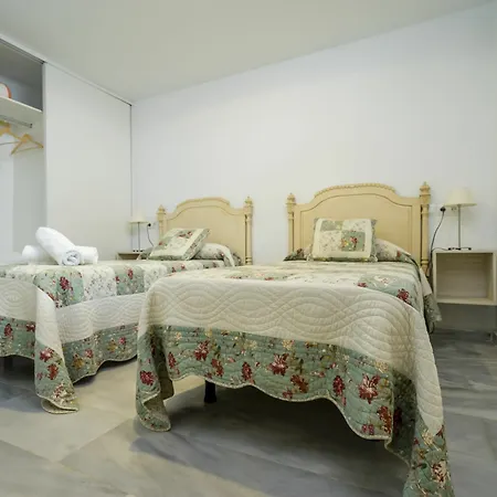度假居 Cabopino House - 马尔韦利亚